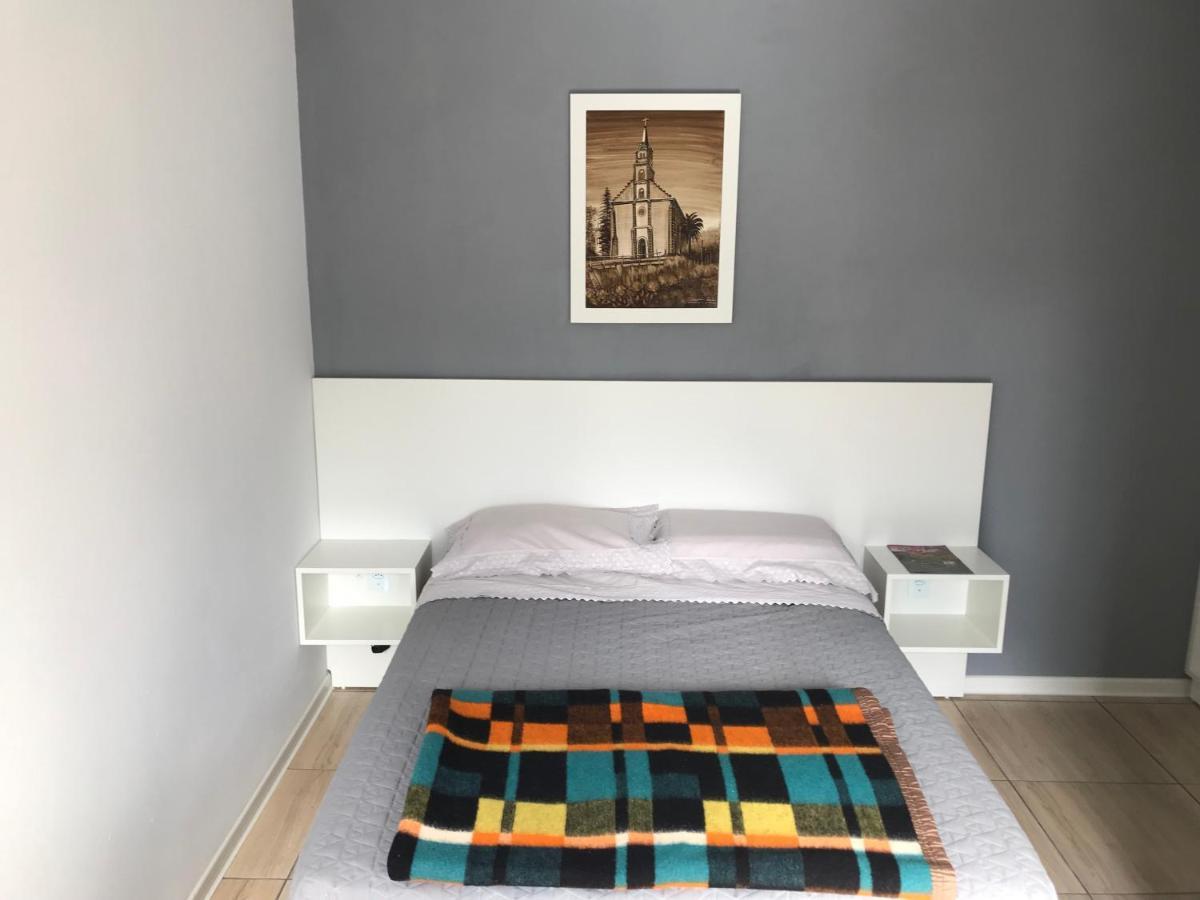 Suite Em Gramado, Proxima A Avenida Das Hortencias Exterior foto